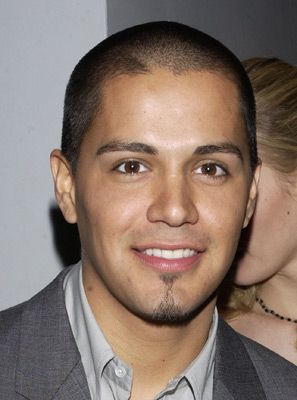 Jay_Hernandez10.jpg