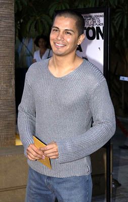 Jay_Hernandez15.jpg